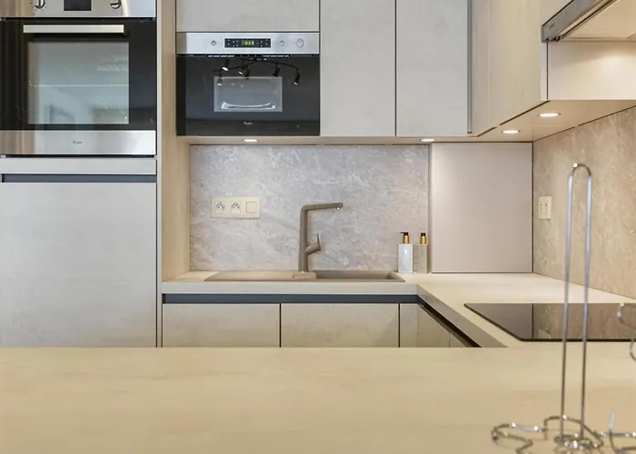 아파트 Flat In With Ocean Views *